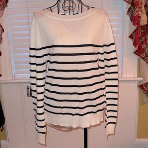 Maille sweater w ruffle back NWOT S